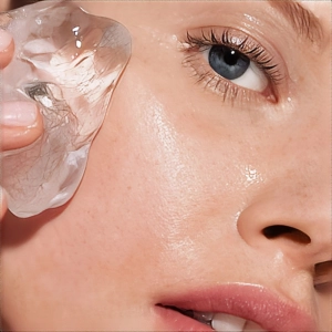 طرز استفاده از یخ برای صورت