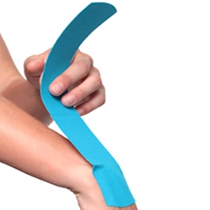 نحوه زدن چسب تیپ به مچ دست