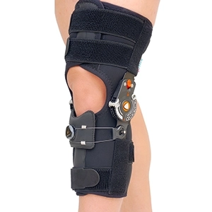 زانوبند توانبخشی با مفصل مدرج اورتینو