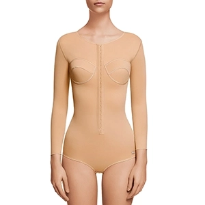 گن بعد از جراحی لیپوماتیک تمام بدن زنانه شورتی ووئه VOE کد 5010