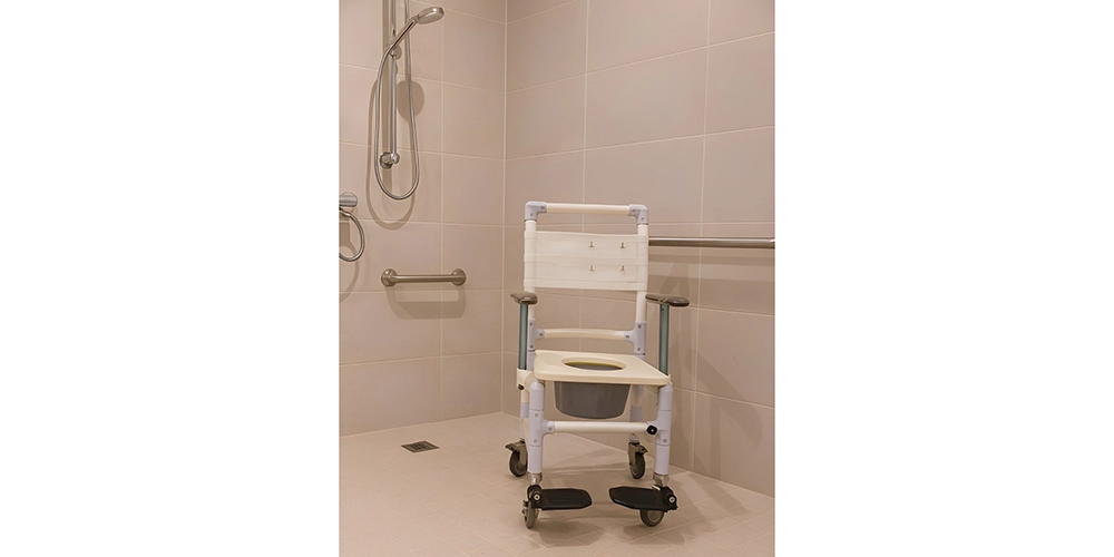 ویلچر حمامی جی تی اس 695z